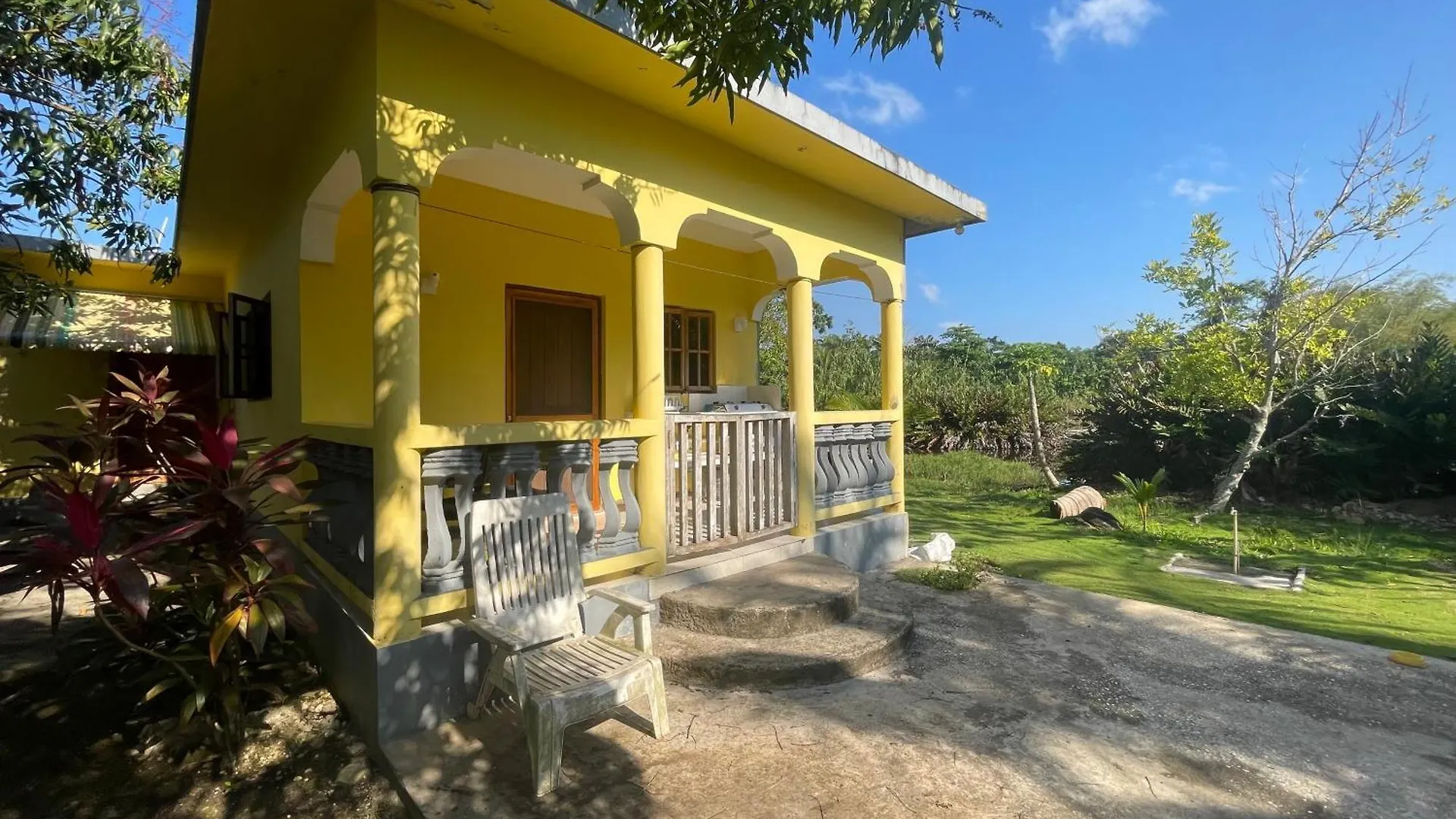 R&V Villa Negril Jamaica